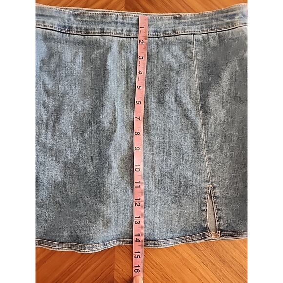 American Eagle Next Level High Rise Denim Mini Skort Light Wash Sz 14 w/Shorts - Picture 9 of 9